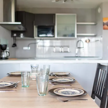 Apartamento T3 - 2 Places De Parking - Balcon - Climatisation *