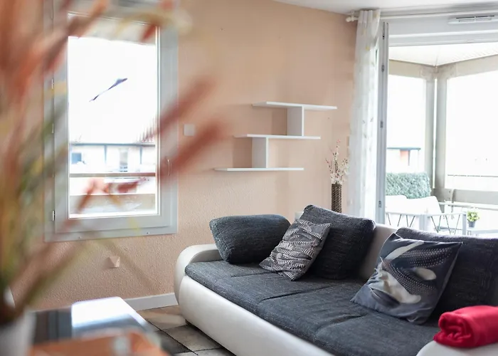 Appartement T3 - 2 Places De Parking - Balcon - Climatisation