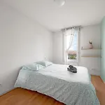Apartment T3 - 2 Places De Parking - Balcon - Climatisation *